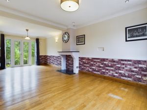 Living Room- click for photo gallery